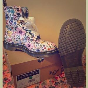 Dr Marten Pascal Wanderlust Boots